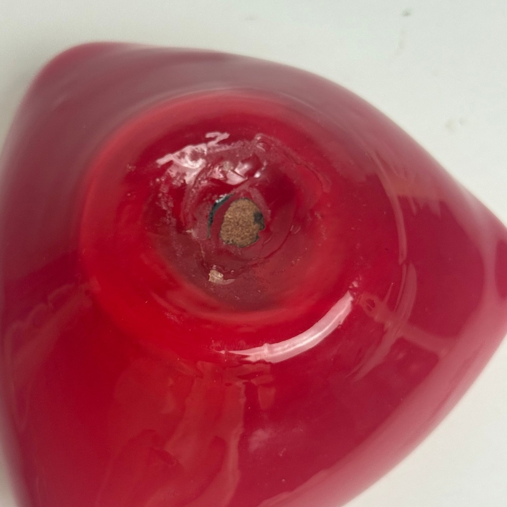 Vintage Red Art Glass Ashtray Triangular Hand Blown Mid Century Modern Catchall - Picture 4 of 4